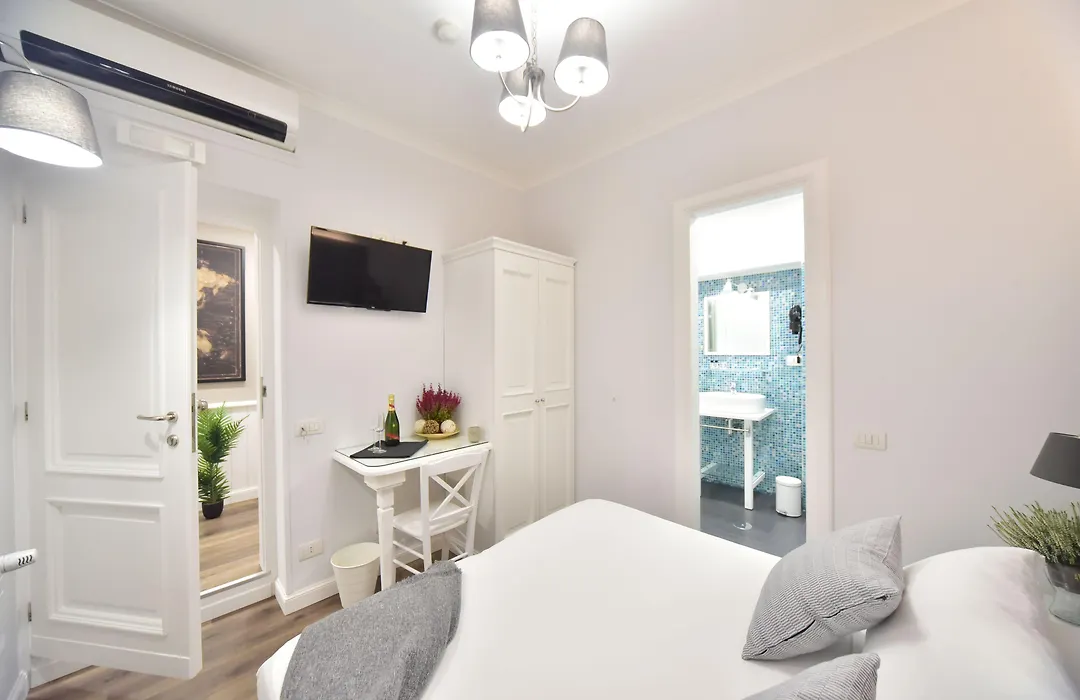 Sacconi Palace Suite Roma-1